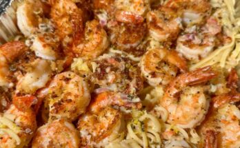 Copycat Cheesecake Factory Shrimp Scampi Linguine